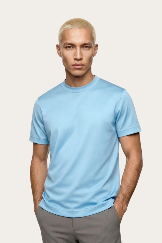 Marcello Camiseta Esencial Azul Océano de MENIELLE, detalle