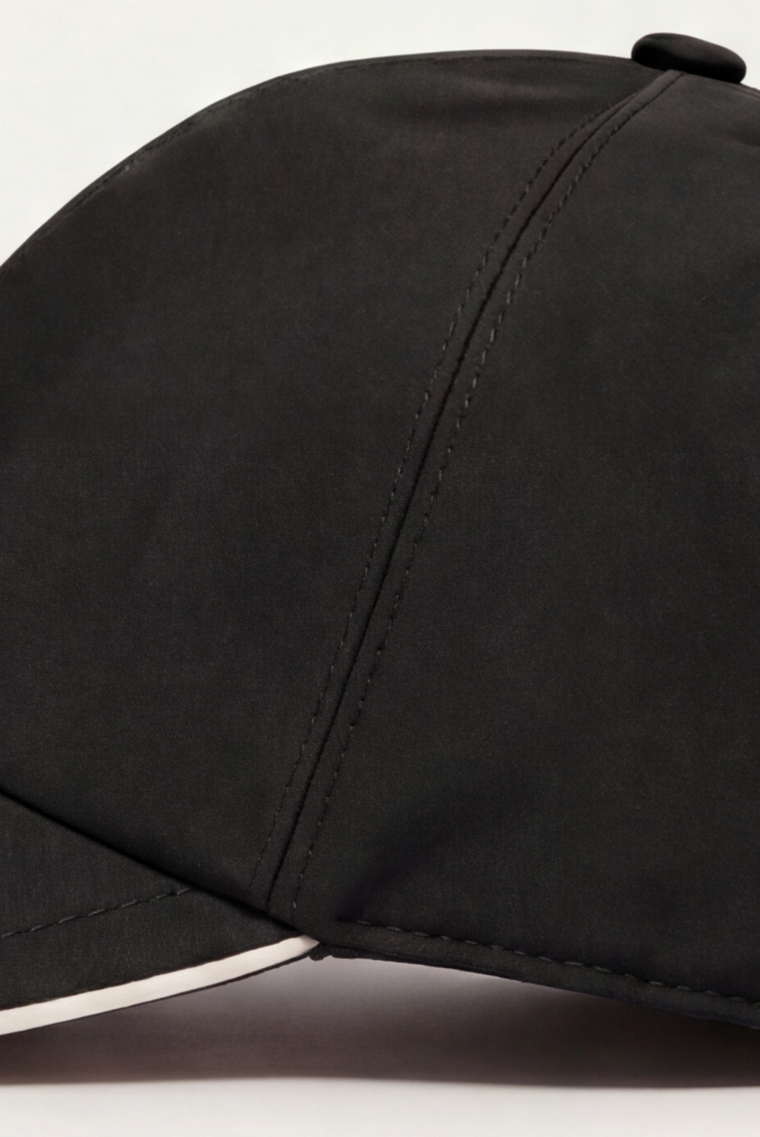 Positano Gorra Negra de MENIELLE, detalle