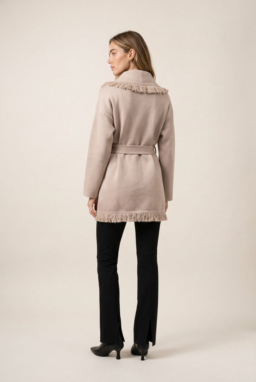 Marano Abrigo Beige de Menielle, vista posterior