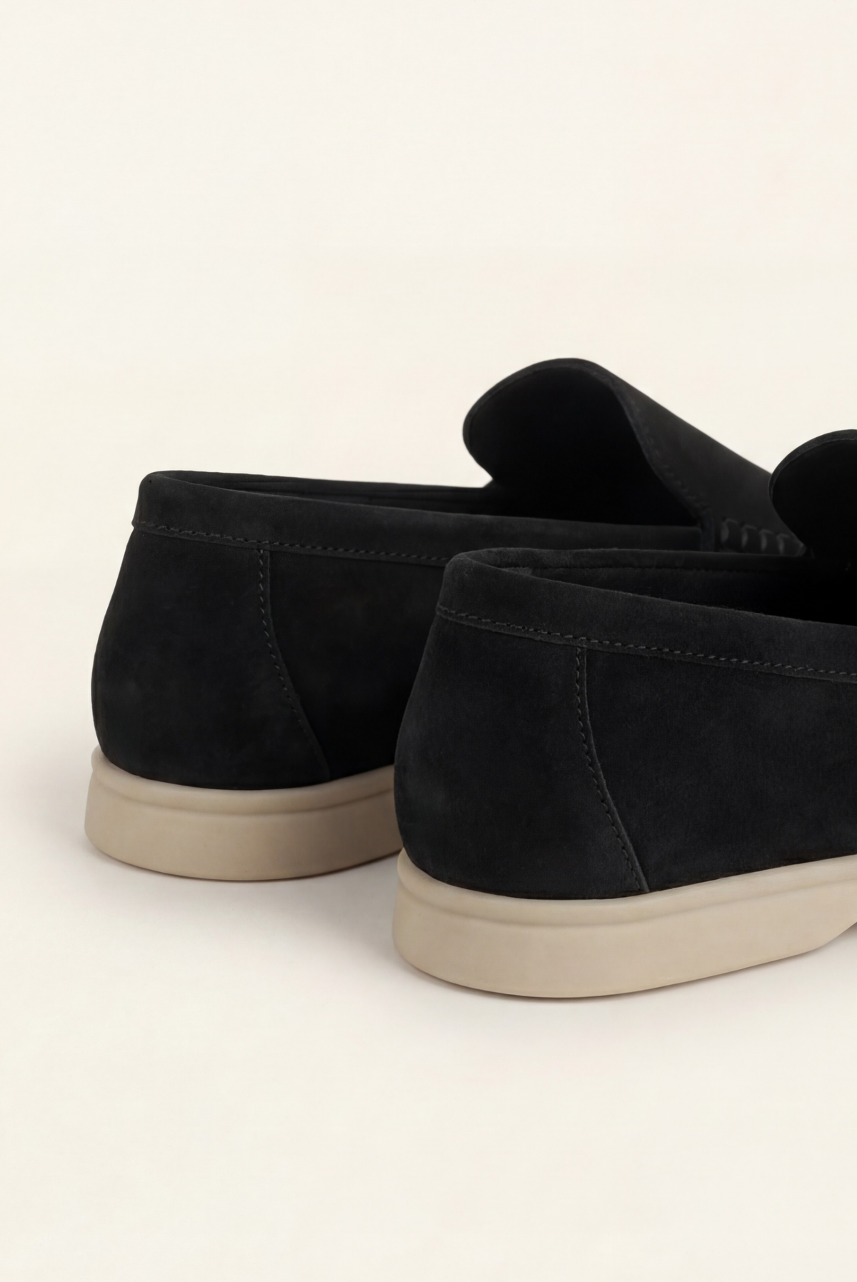 Amantea Loafer Negro de MENIELLE, detalle