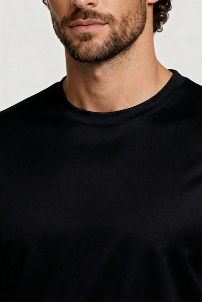 Marcello Camiseta Esencial Nero de MENIELLE, detalle