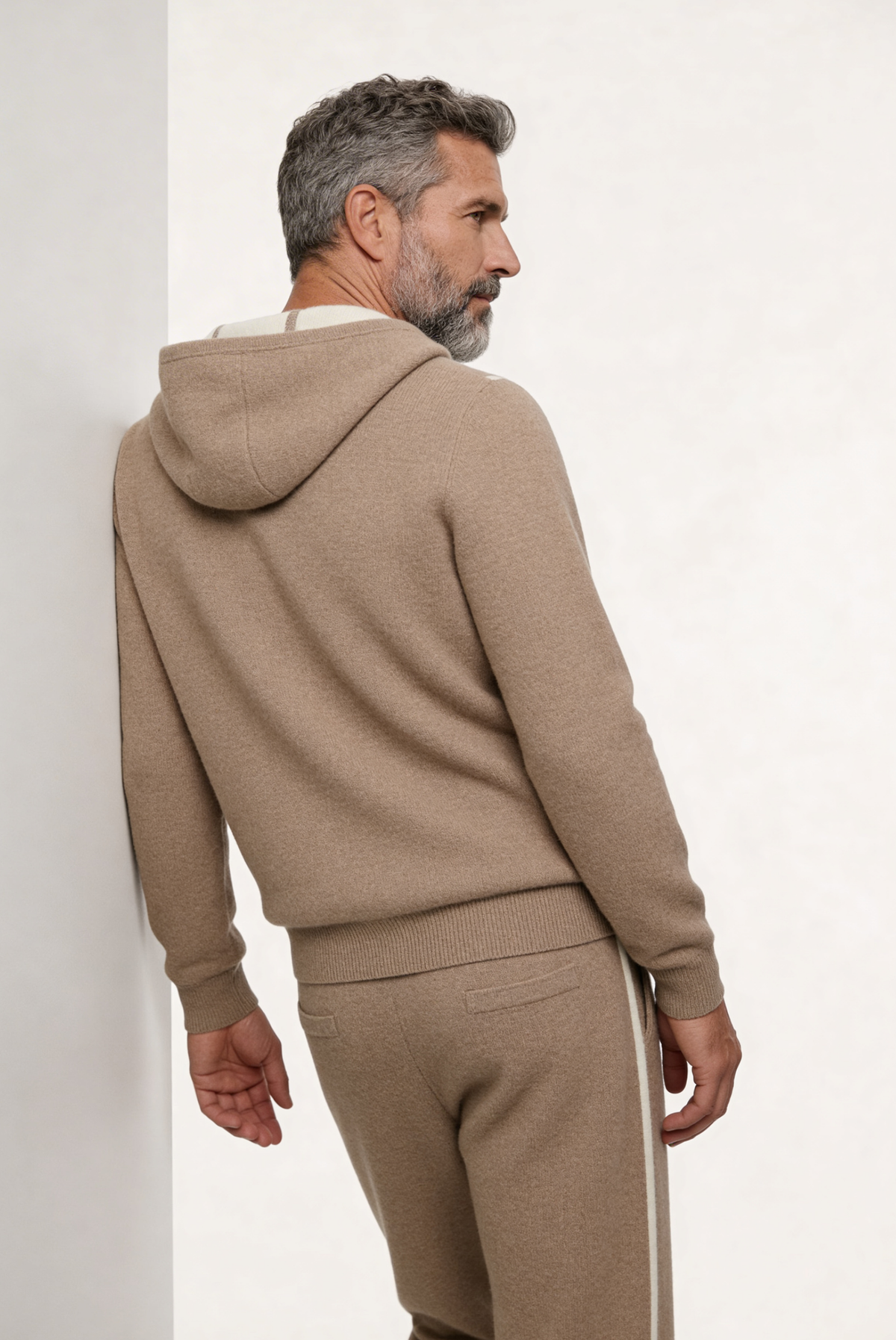 Marzio Dune Conjunto Cachemira Beige de MENIELLE, detalle