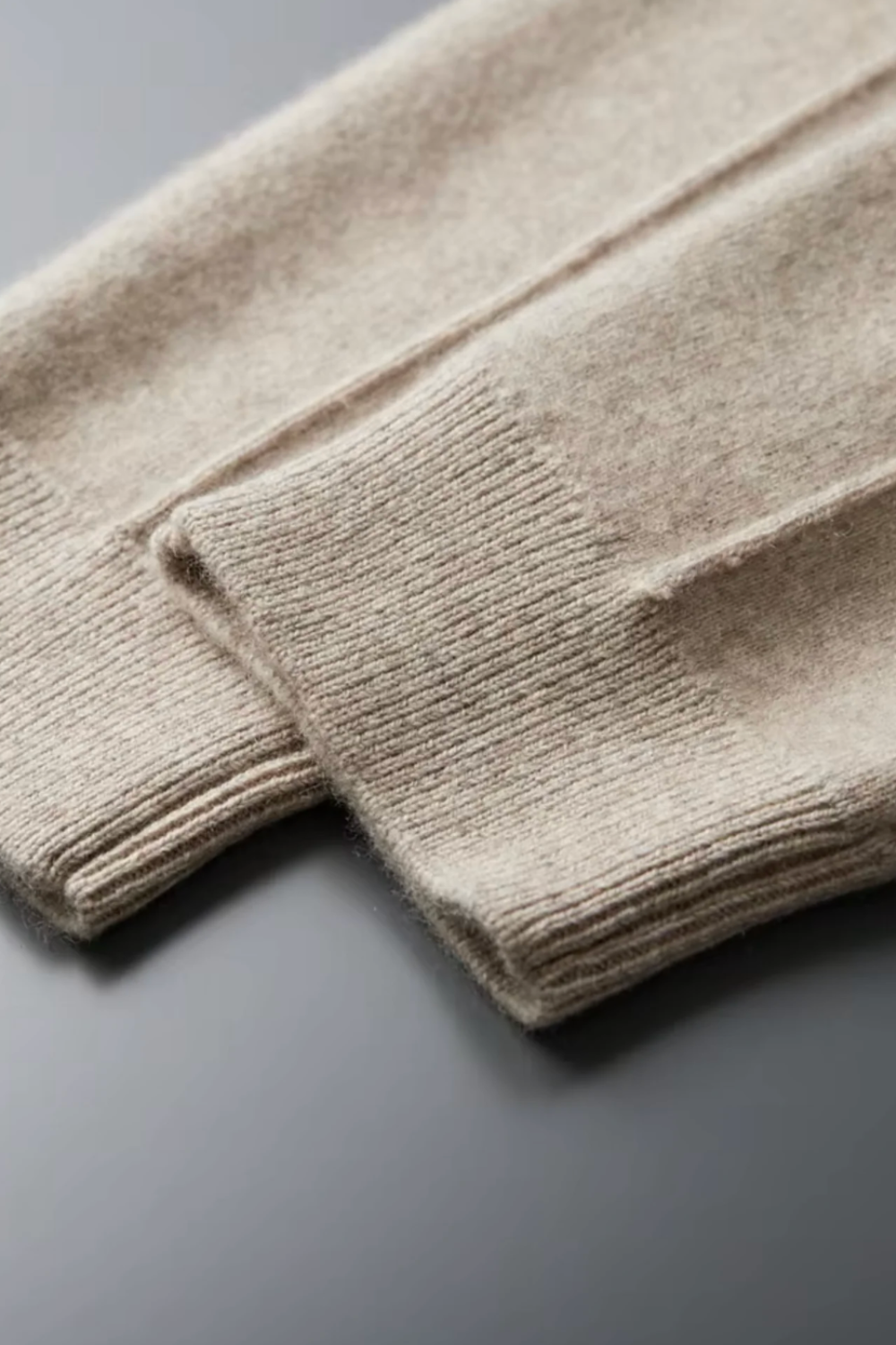 bruno close up sleeves beige set