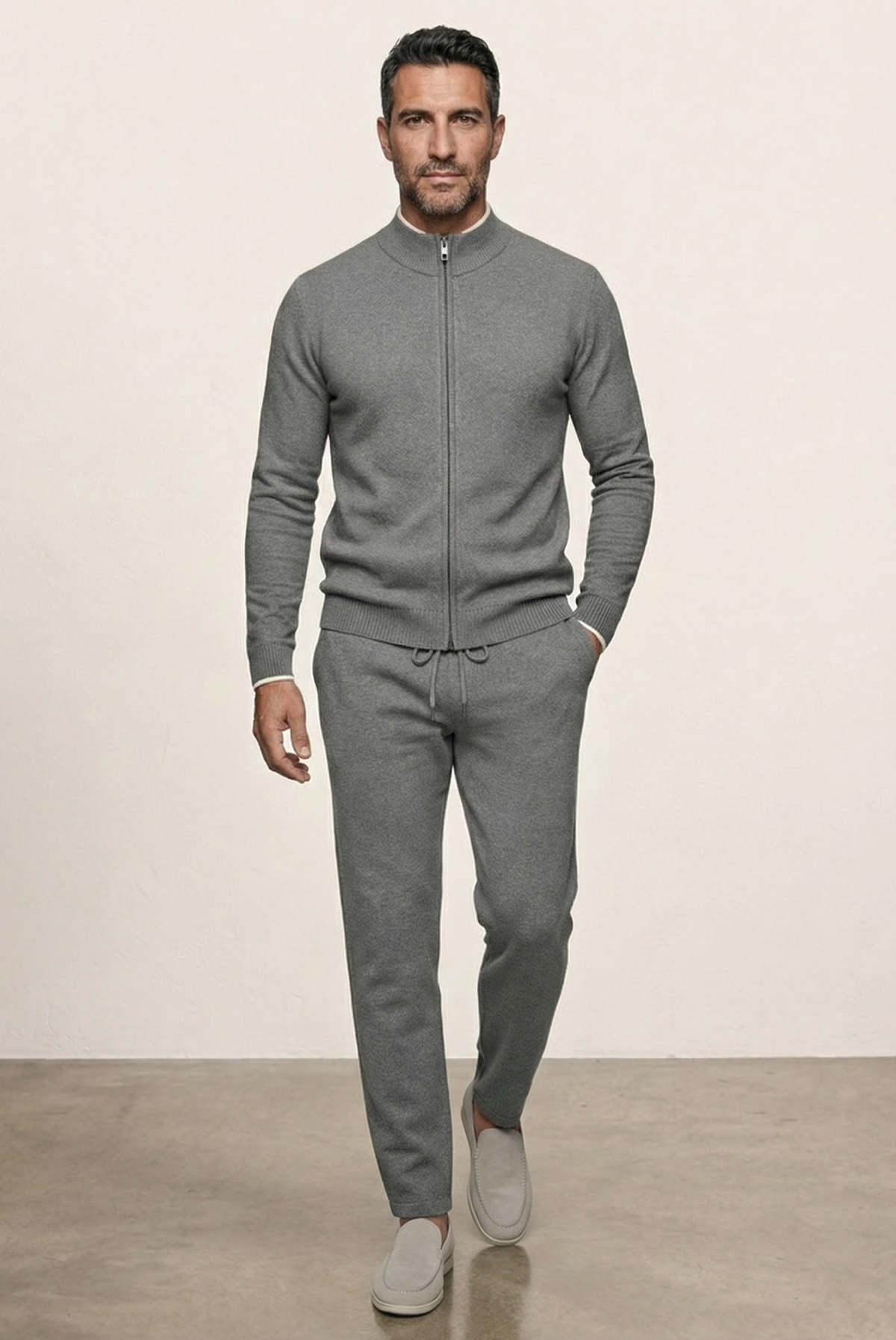 Dante Nocturne Conjunto Lana Merino Gris de MENIELLE, detalle