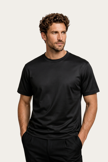 Marcello Camiseta Esencial Nero de MENIELLE, detalle
