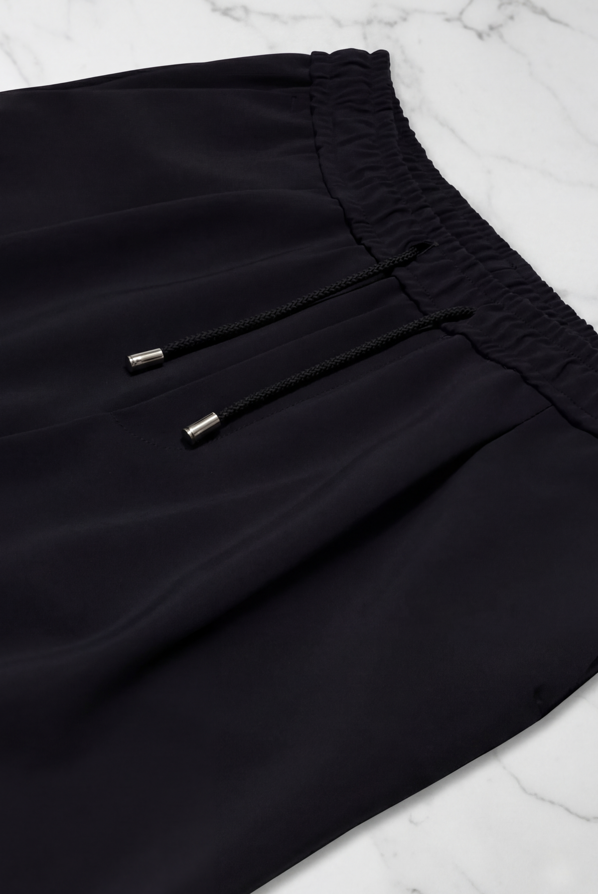 Verona Pantalón Negro de MENIELLE, detalle