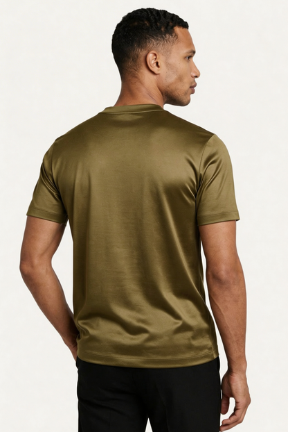 Marcello Camiseta Esencial Oliva de MENIELLE, detalle