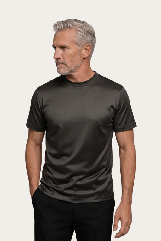 Marcello Camiseta Esencial Gris de MENIELLE, detalle