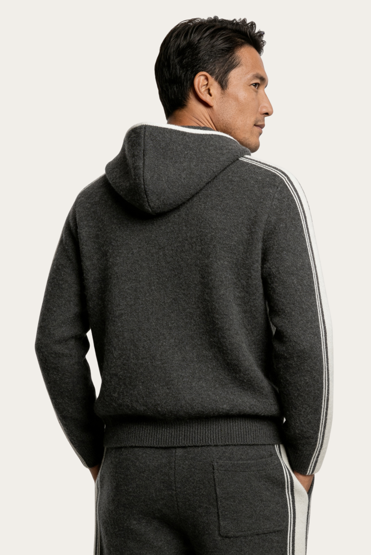 Dante Conjunto Lana Merino Gris de MENIELLE, detalle