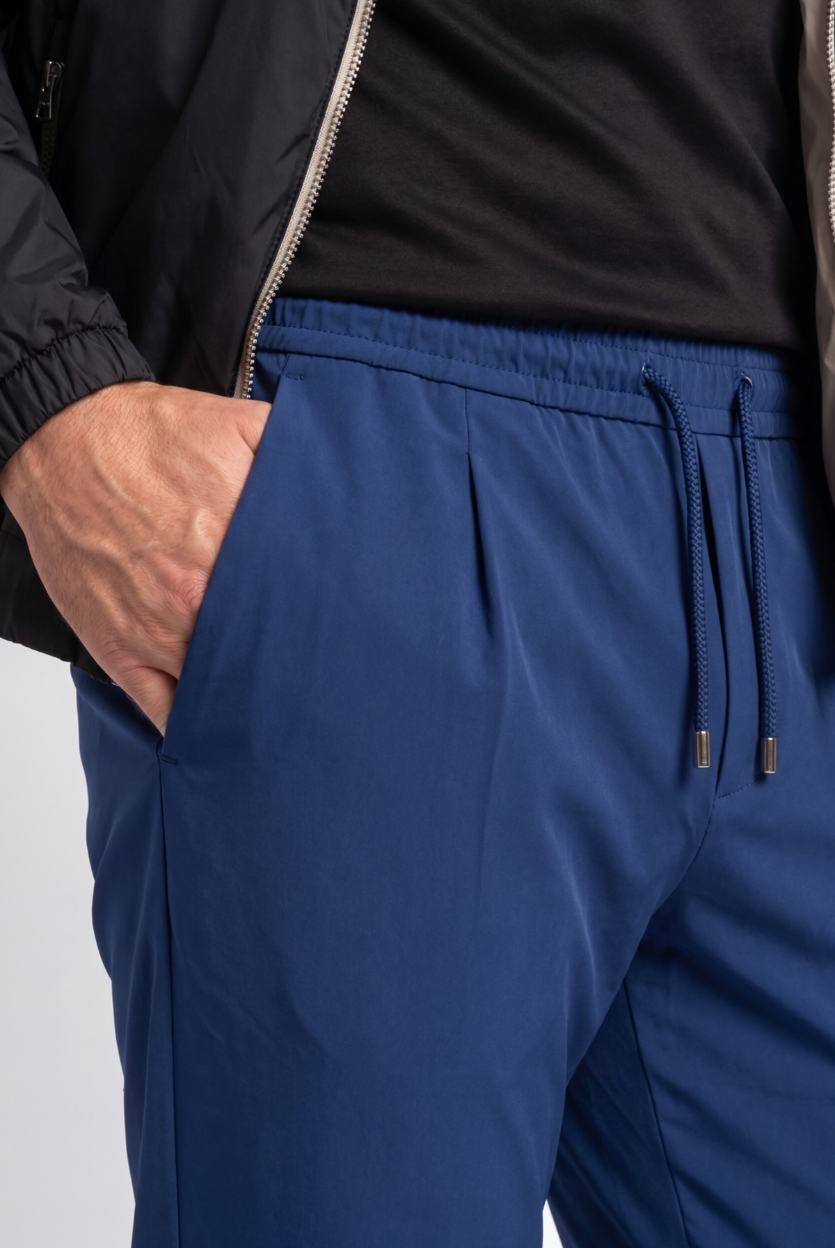 Verona Pantalón Azul Marino de MENIELLE, detalle