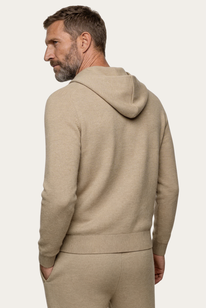 Marzio Conjunto Cachemira Camel de MENIELLE, detalle