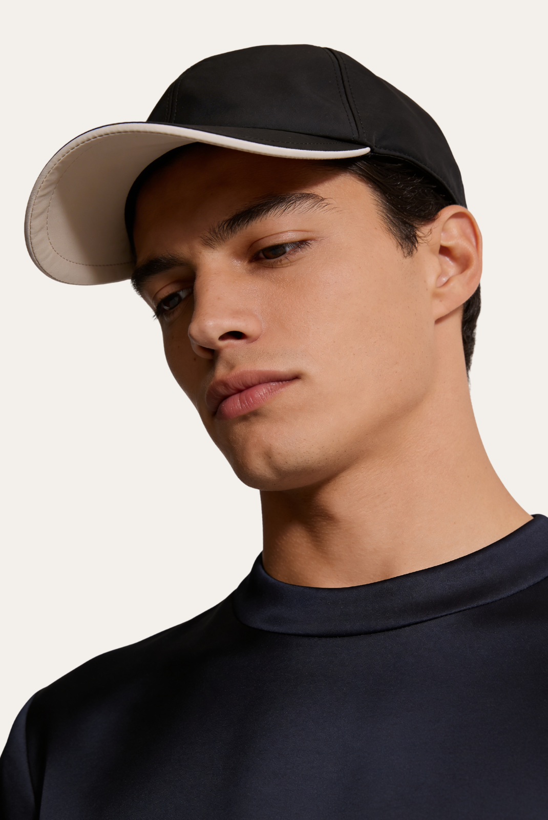 Positano Gorra Negra de MENIELLE, detalle