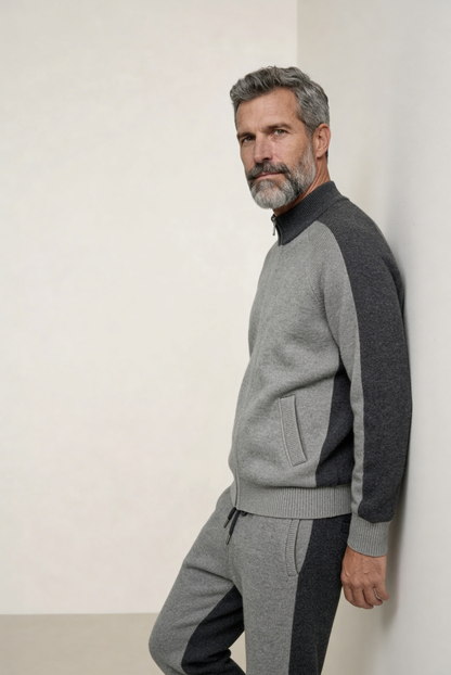 Marzio Conjunto Cachemira Gris de MENIELLE, detalle