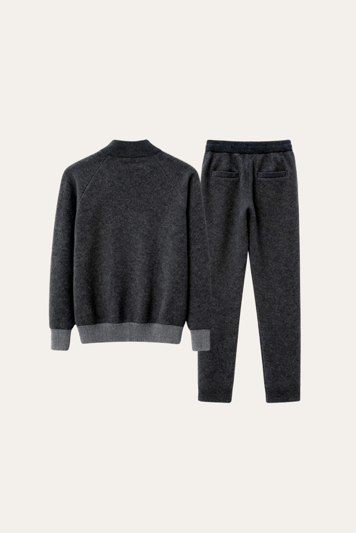 Marzio Conjunto Cachemira Gris de MENIELLE, detalle