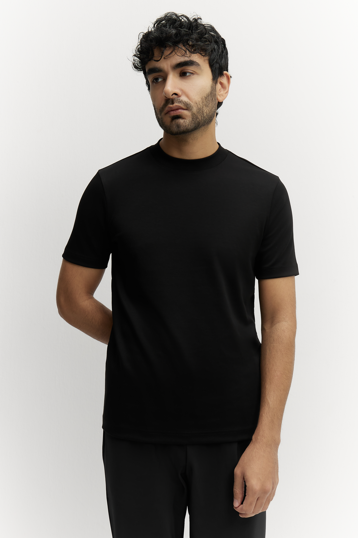 Lucca Camiseta Premium Negra de MENIELLE, detalle