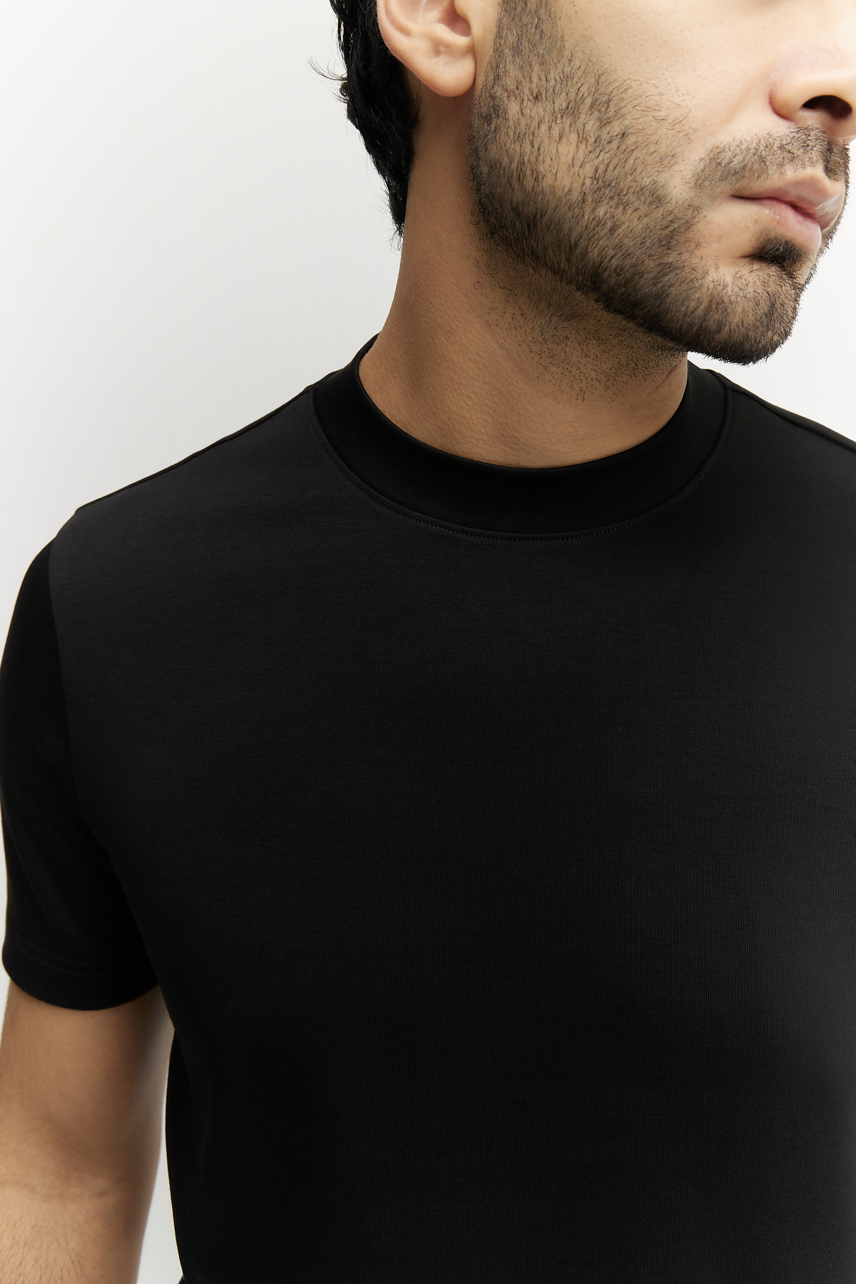 Lucca Camiseta Premium Negra de MENIELLE, detalle