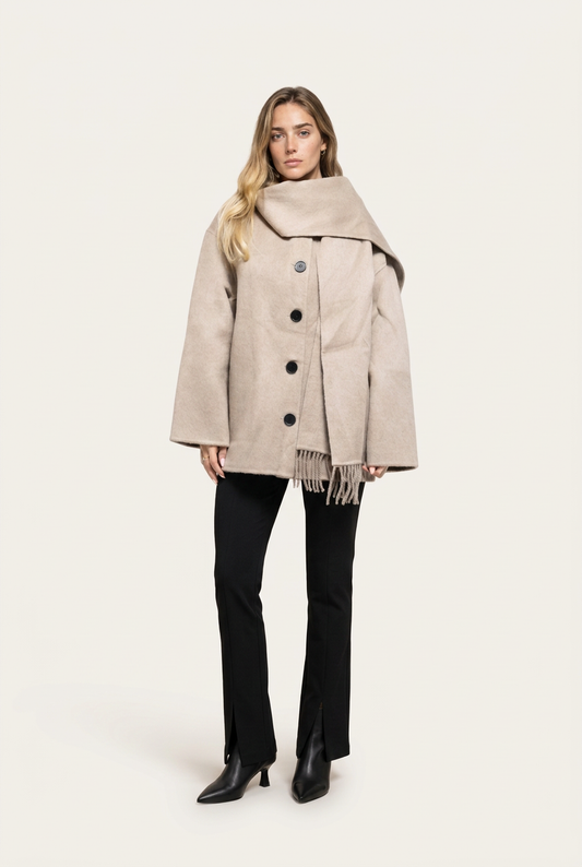 Belmore Abrigo Beige de Menielle, vista frontal