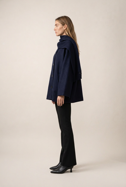 Belmore Abrigo Navy de Menielle, vista lateral