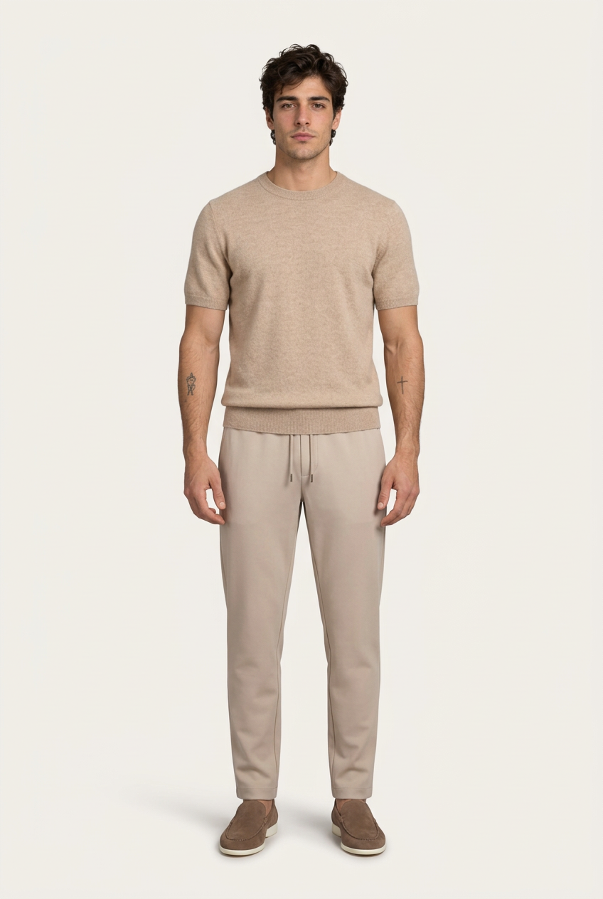 Enzo Camiseta Cachemira Beige de Menielle, vista frontal completa