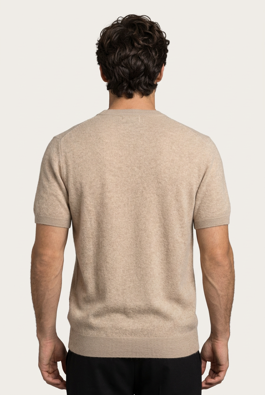 Enzo Camiseta Cachemira Beige de Menielle, vista posterior
