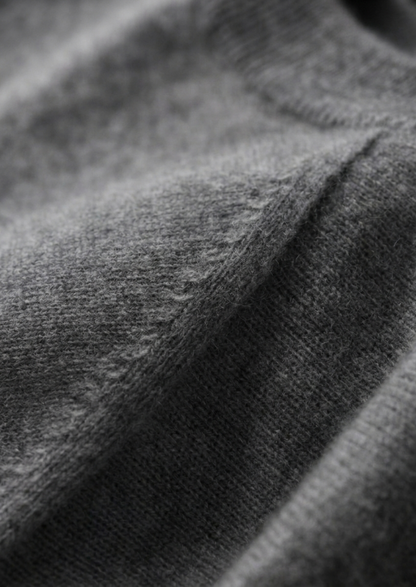 Enzo Camiseta Cachemira Gris de Menielle, detalle del tejido