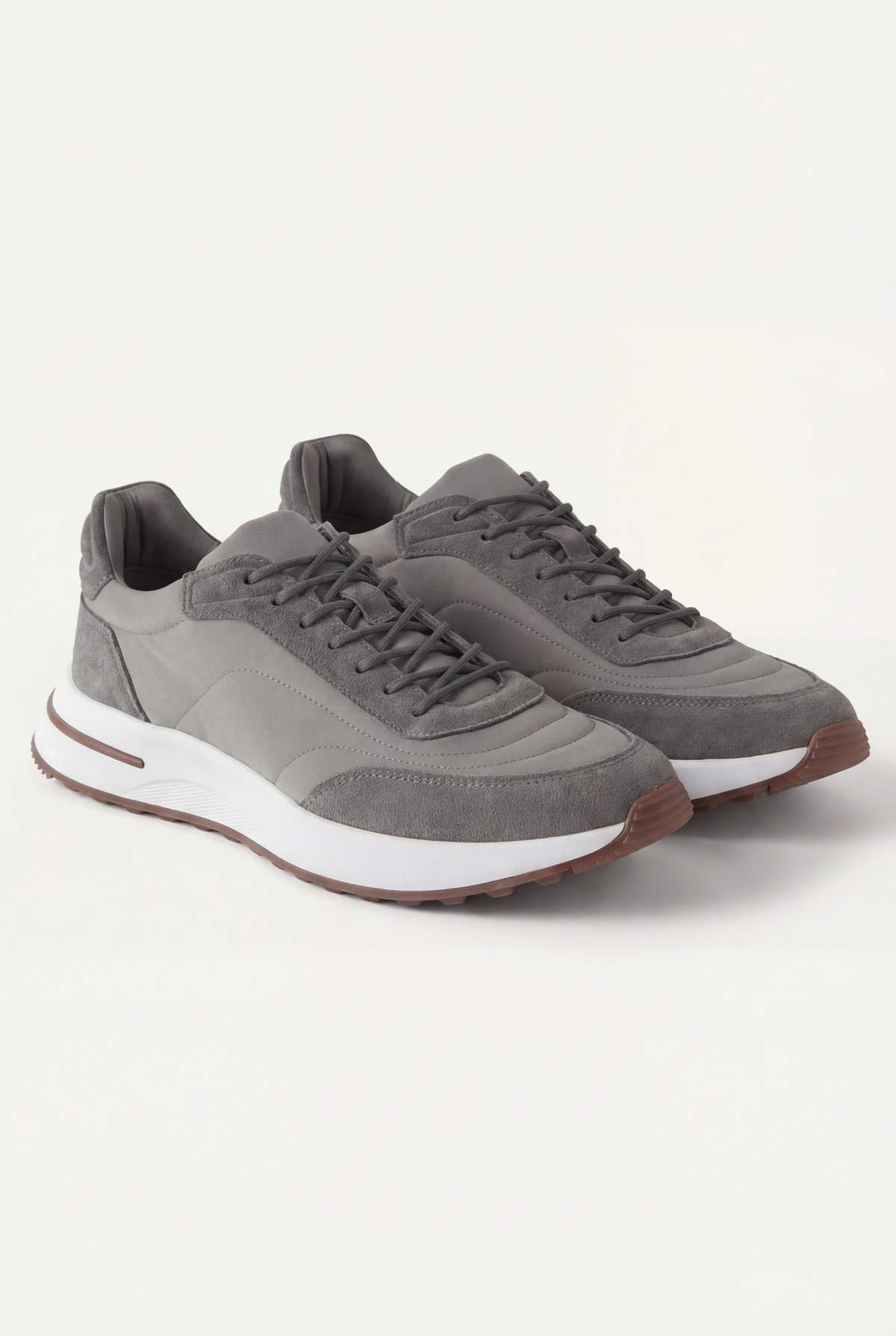 Enzo Sneakers Gris de Menielle, par completo