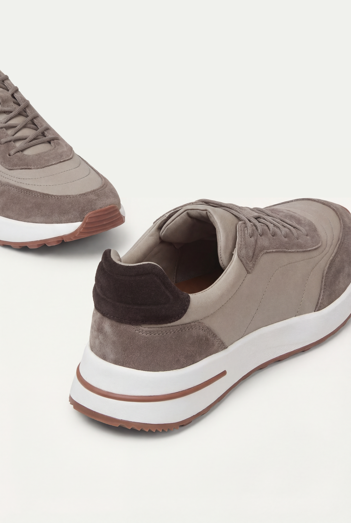 Enzo Sneakers Piedra de Menielle, detalle