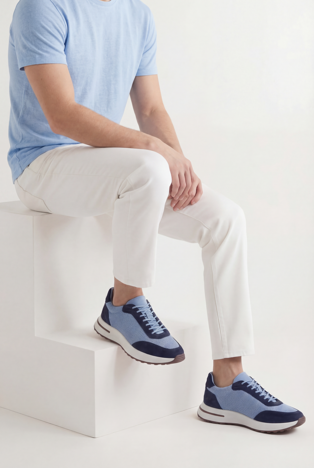 Stresa Sneaker Celeste de Menielle, detalle puesto