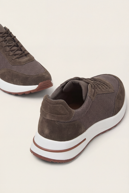 Stresa Sneaker Cioccolato de Menielle, detalle de talón