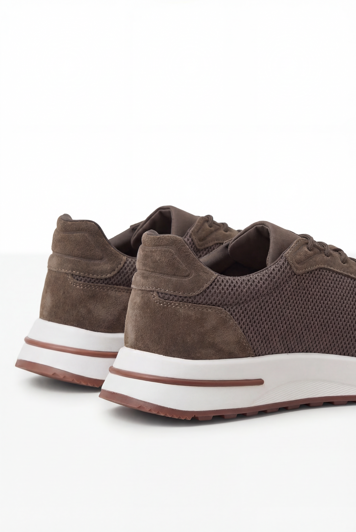 Stresa Sneaker Cioccolato de Menielle, par completo, vista posterior