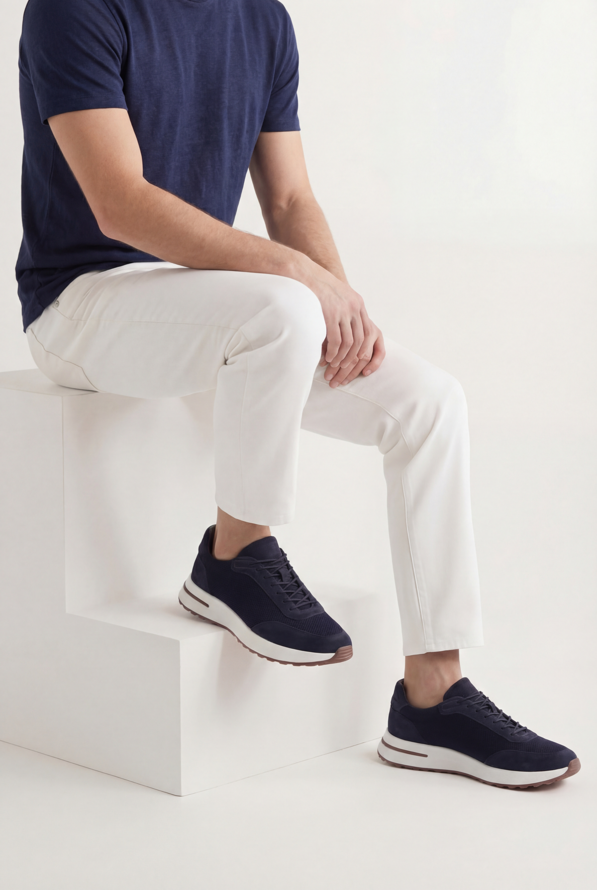 Stresa Sneaker Navy de Menielle, detalle puesto