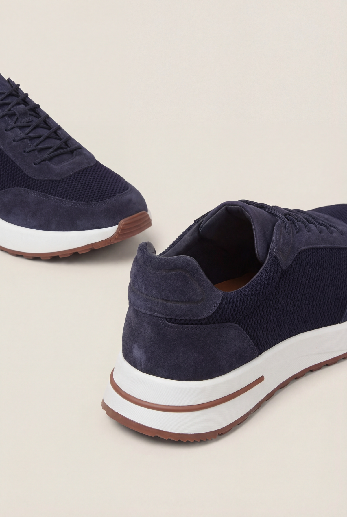 Stresa Sneaker Navy de Menielle, vista tres cuartos