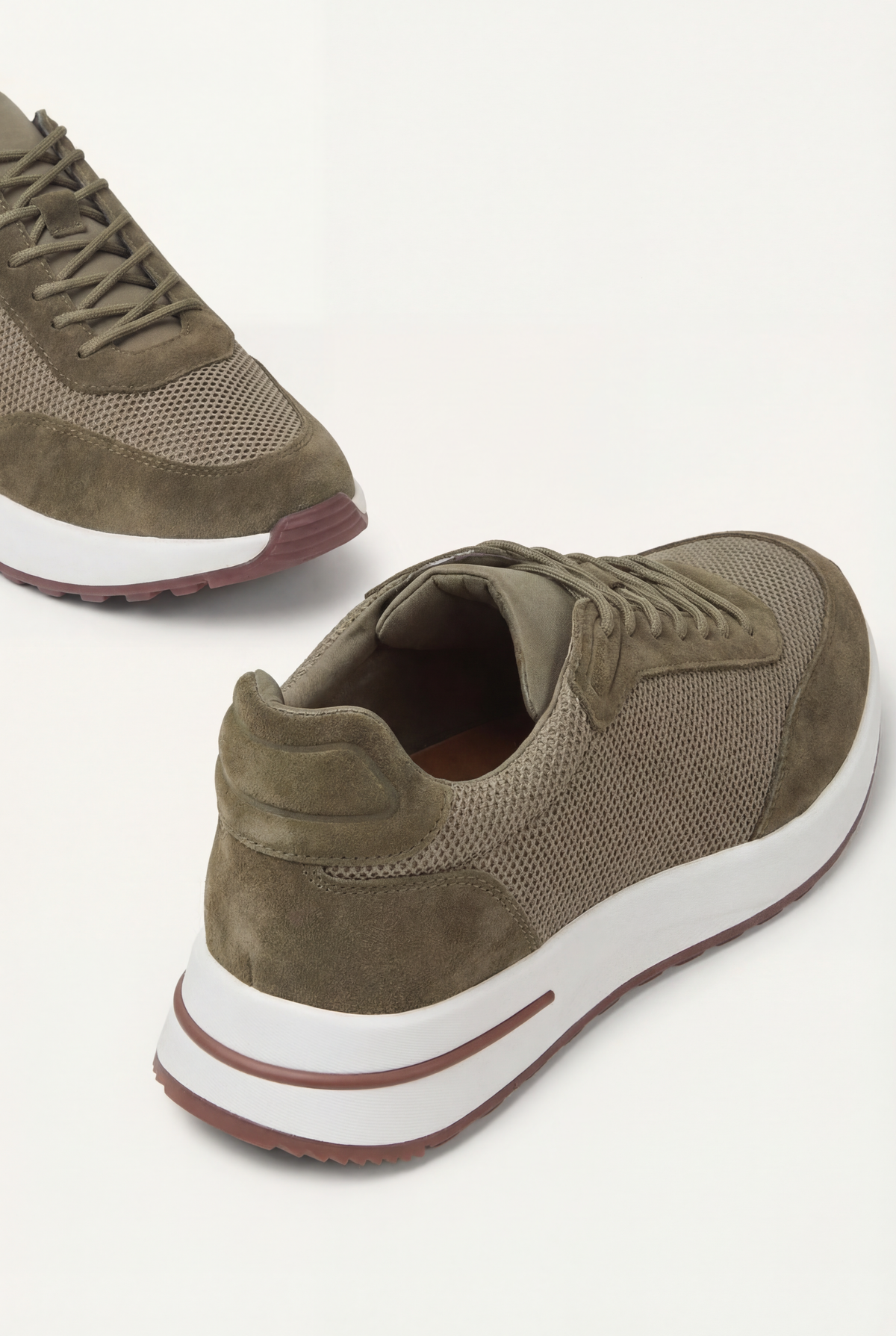 Stresa Sneaker Oliva de Menielle, vista tres cuartos