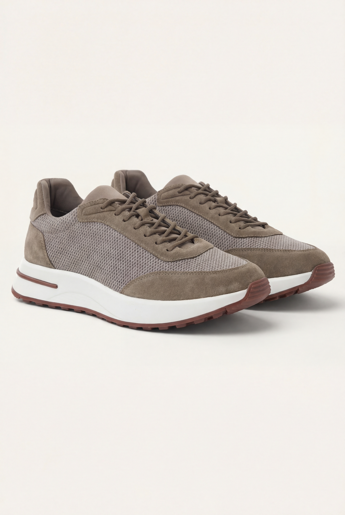 Stresa Sneaker Taupe de Menielle, par completo, vista lateral