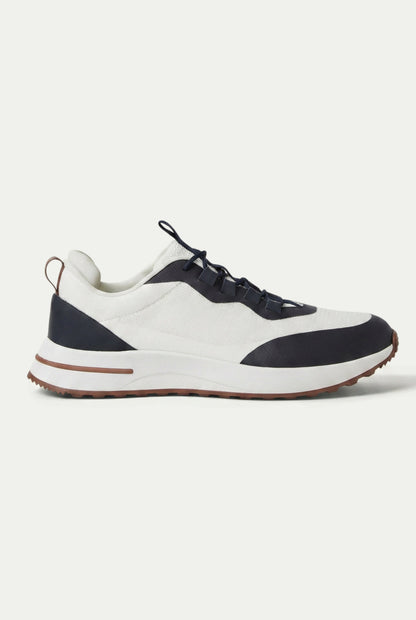 Taormina Sneaker Blanc Navy de Menielle, tres cuartos frontal