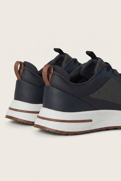 Taormina Sneaker Navy Gris de Menielle, detalle talon