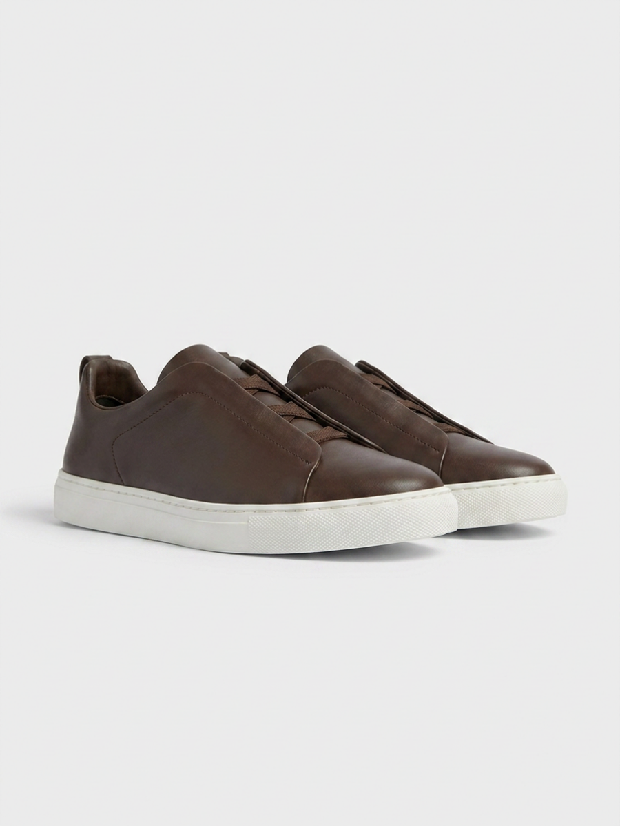 Vittorio Sneakers Cioccolato de Menielle, vista tres cuartos