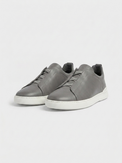 Vittorio Sneakers Gris Piel de Menielle, vista tres cuartos