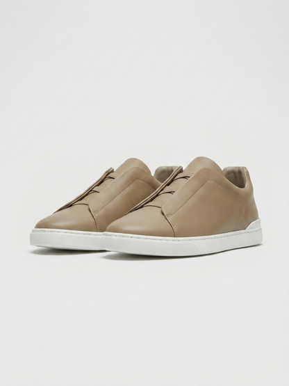 Vittorio Sneakers Kaki de Menielle, vista tres cuartos bajo
