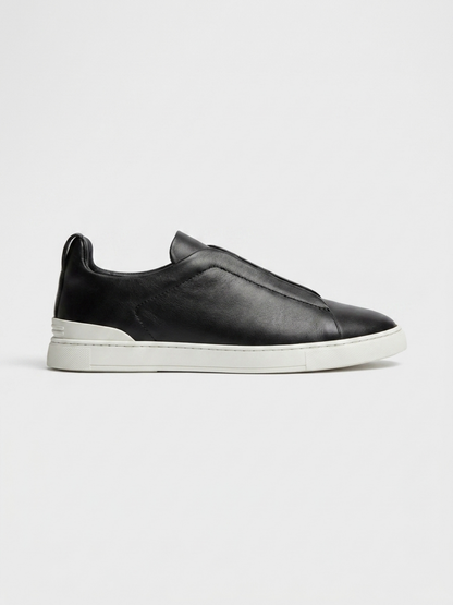 Vittorio Sneakers Nero Piel de Menielle, vista lateral puesto